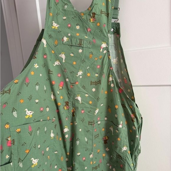 Duluth Trading Co Women's Green Overalls with Floral and Animal Design - Picture 6 of 8